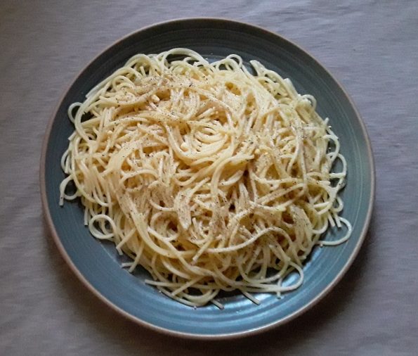 Spaghettini with power powder and parmesan